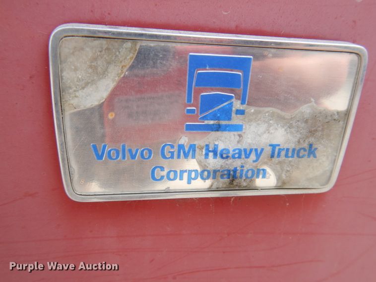 image for item IN9771 1994 WhiteGMC Aero WIA  semi truck