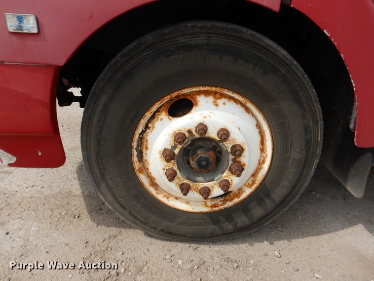 image for item IN9771 1994 WhiteGMC Aero WIA  semi truck