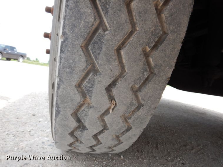 image for item IN9771 1994 WhiteGMC Aero WIA  semi truck