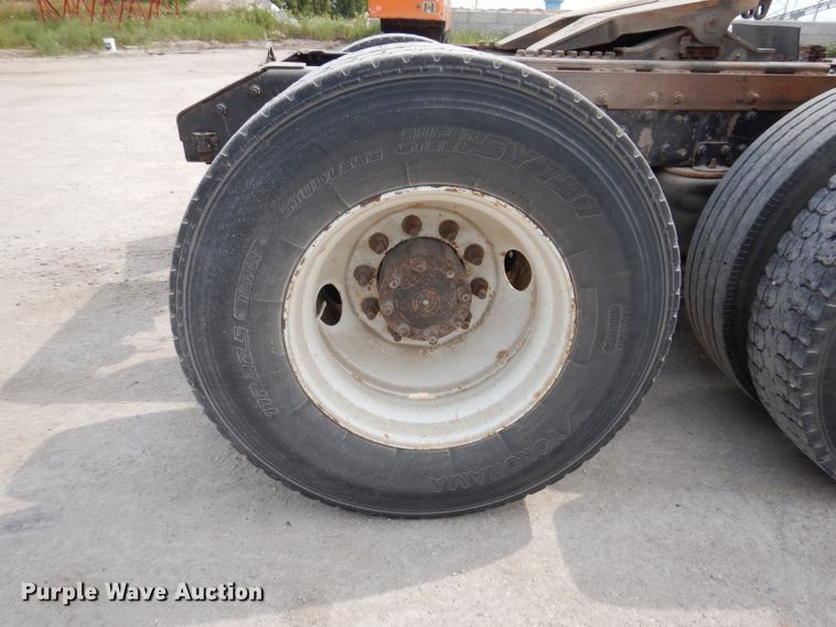 image for item IN9771 1994 WhiteGMC Aero WIA  semi truck