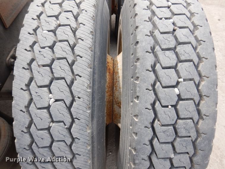 image for item IN9771 1994 WhiteGMC Aero WIA  semi truck