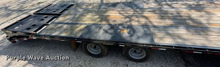 image for item IR9522 2017 Big Tex 22GN-35BK-5MR  equipment trailer