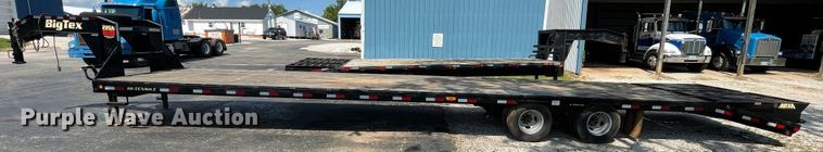 image for item IR9522 2017 Big Tex 22GN-35BK-5MR  equipment trailer