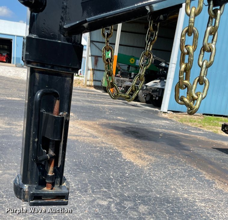 image for item IR9522 2017 Big Tex 22GN-35BK-5MR  equipment trailer