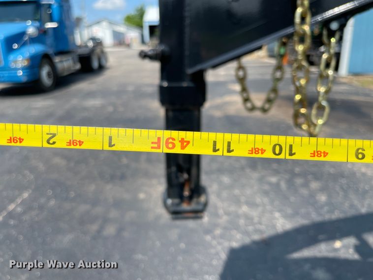 image for item IR9522 2017 Big Tex 22GN-35BK-5MR  equipment trailer