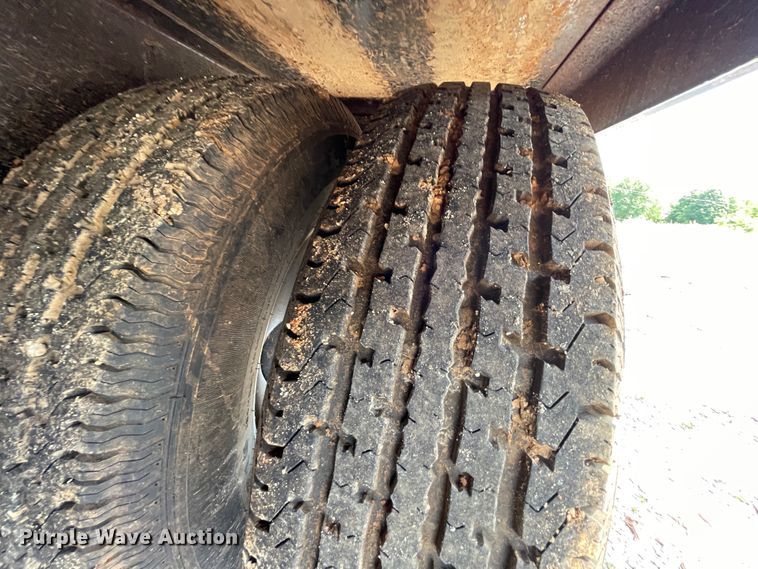 image for item IR9522 2017 Big Tex 22GN-35BK-5MR  equipment trailer