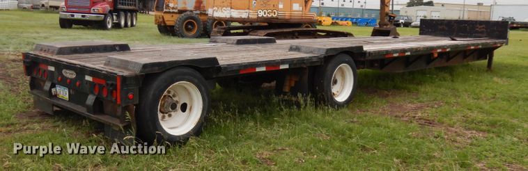 image for item IT9472 1996 Fontaine  drop deck trailer