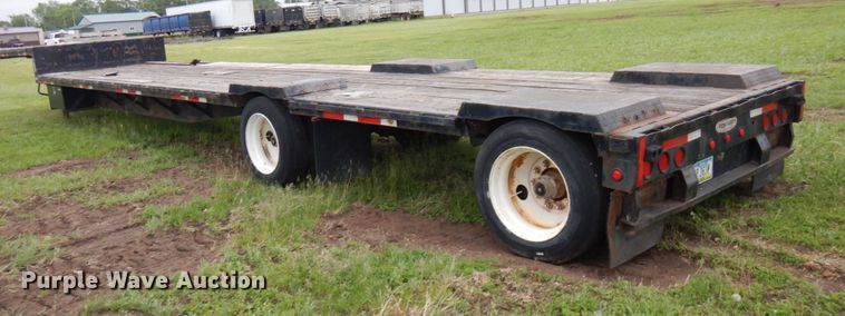 image for item IT9472 1996 Fontaine  drop deck trailer