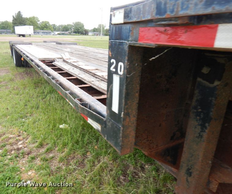 image for item IT9472 1996 Fontaine  drop deck trailer