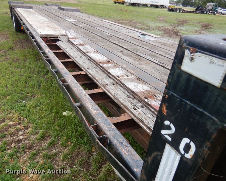 image for item IT9472 1996 Fontaine  drop deck trailer