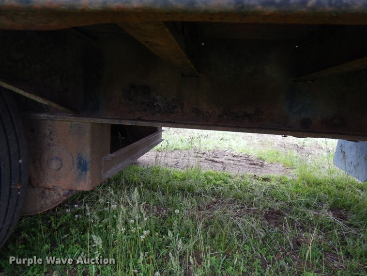 image for item IT9472 1996 Fontaine  drop deck trailer