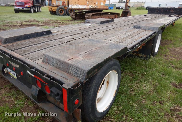 image for item IT9472 1996 Fontaine  drop deck trailer