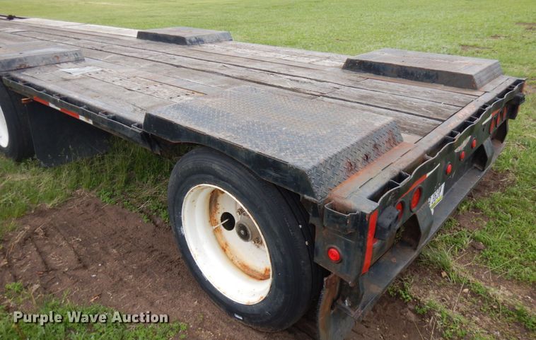 image for item IT9472 1996 Fontaine  drop deck trailer