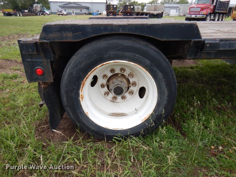 image for item IT9472 1996 Fontaine  drop deck trailer