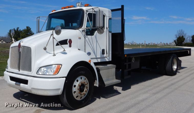 image for item IY9536 2013 Kenworth T270  flatbed truck