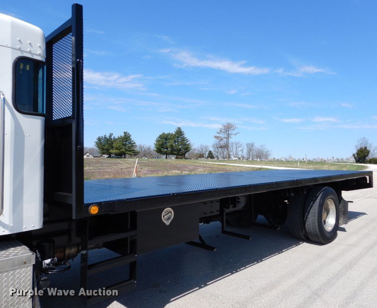 image for item IY9536 2013 Kenworth T270  flatbed truck