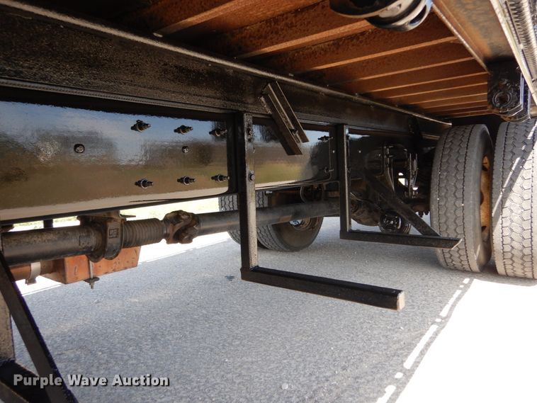 image for item IY9536 2013 Kenworth T270  flatbed truck