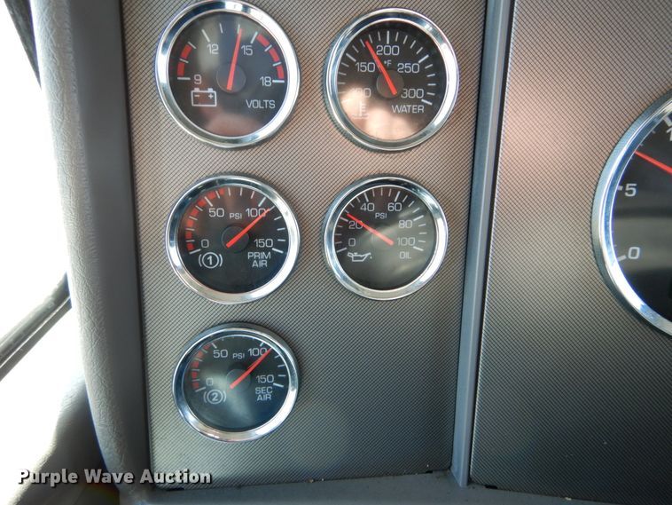 image for item IY9536 2013 Kenworth T270  flatbed truck