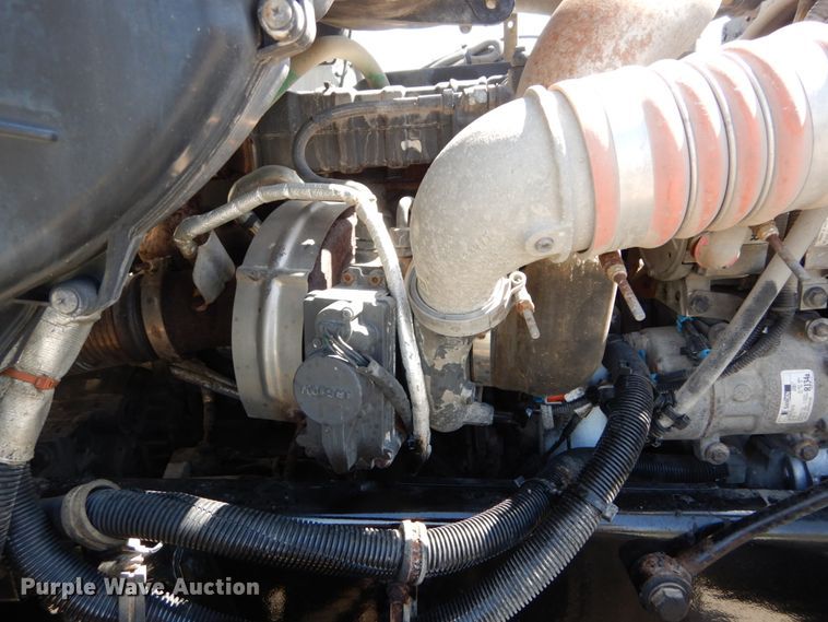 image for item IY9536 2013 Kenworth T270  flatbed truck