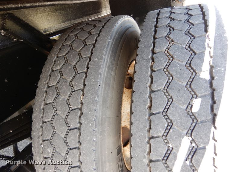 image for item IY9536 2013 Kenworth T270  flatbed truck