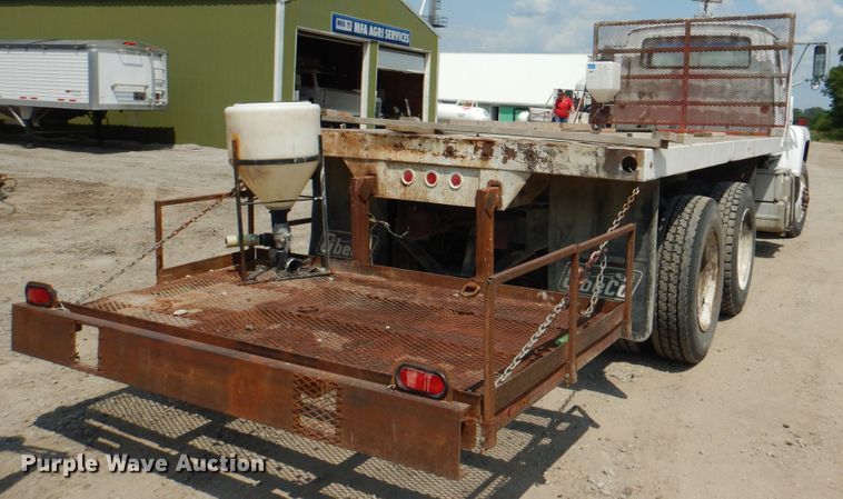 image for item JY9759 1984 Ford 9000  flatbed truck