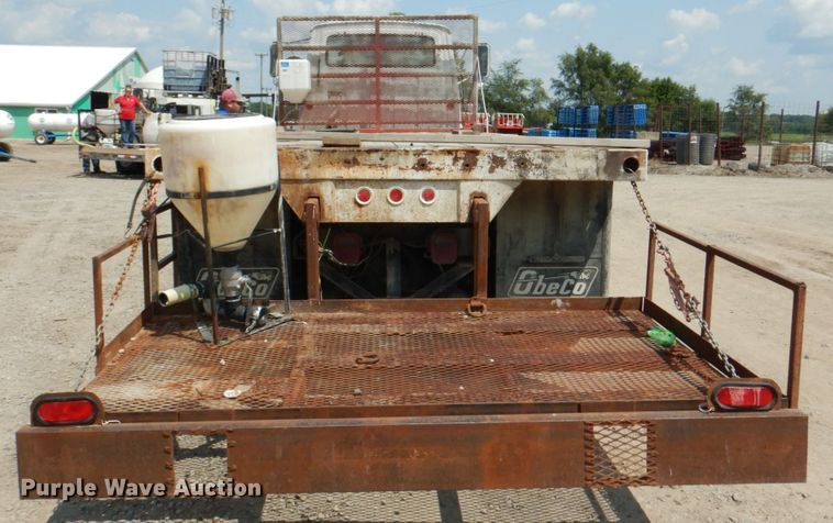 image for item JY9759 1984 Ford 9000  flatbed truck