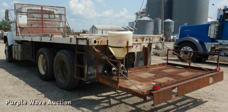 image for item JY9759 1984 Ford 9000  flatbed truck