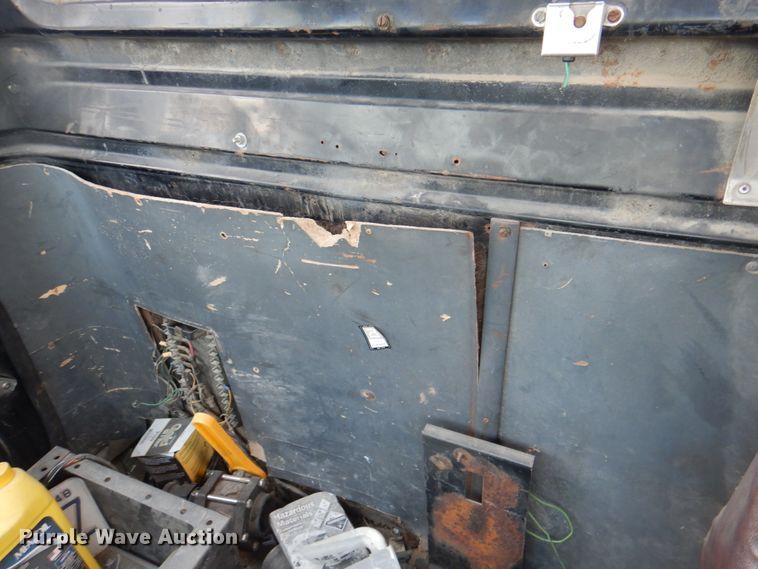 image for item JY9759 1984 Ford 9000  flatbed truck