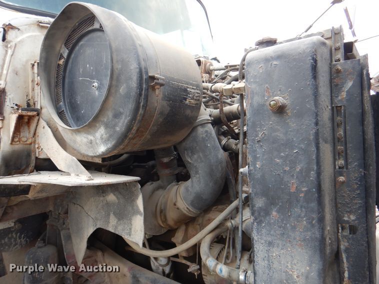 image for item JY9759 1984 Ford 9000  flatbed truck