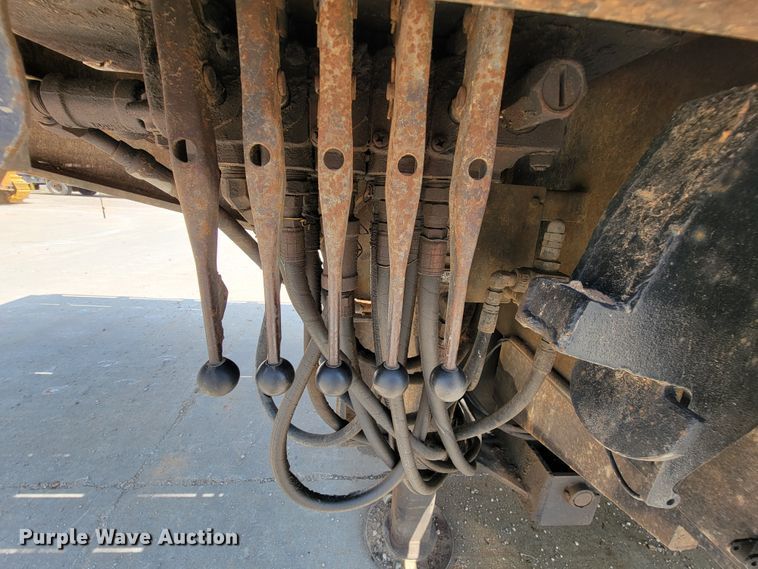 image for item KD9379 1999 Ledwell  drop deck trailer