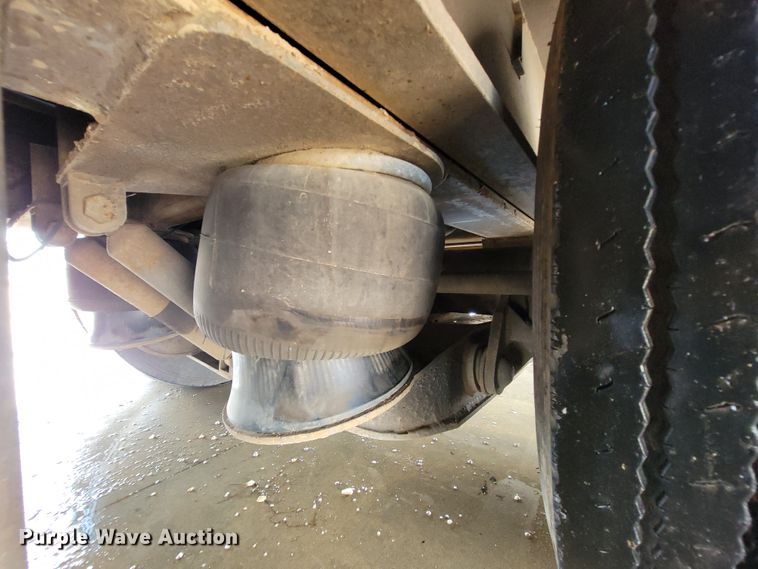 image for item KD9379 1999 Ledwell  drop deck trailer