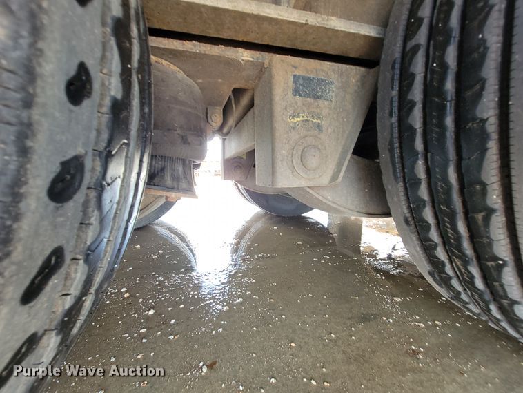 image for item KD9379 1999 Ledwell  drop deck trailer