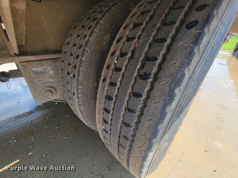 image for item KD9379 1999 Ledwell  drop deck trailer