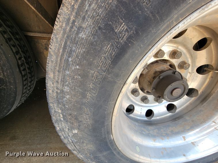 image for item KD9379 1999 Ledwell  drop deck trailer