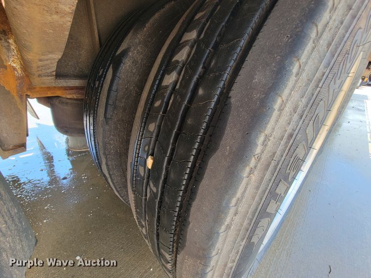 image for item KD9379 1999 Ledwell  drop deck trailer