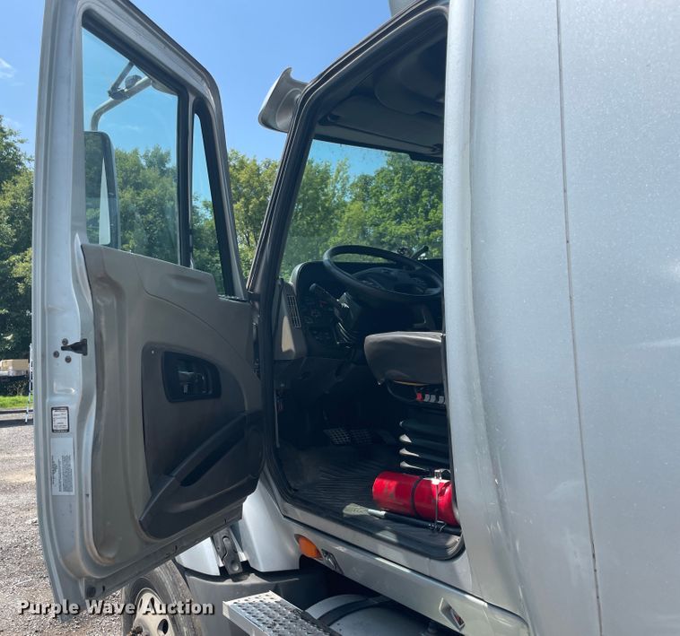 image for item KK9658 2013 International ProStar  semi truck