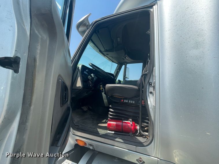 image for item KK9658 2013 International ProStar  semi truck