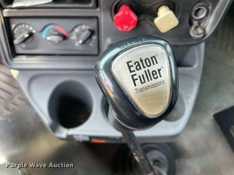 image for item KK9658 2013 International ProStar  semi truck