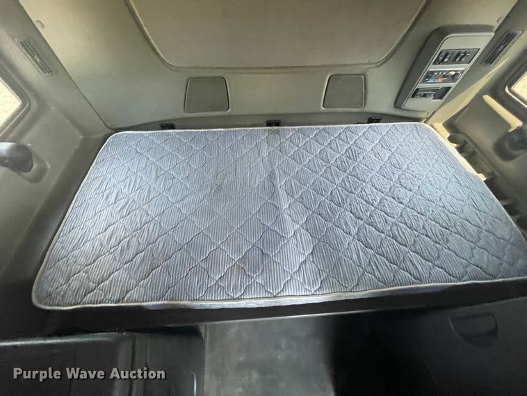 image for item KK9658 2013 International ProStar  semi truck