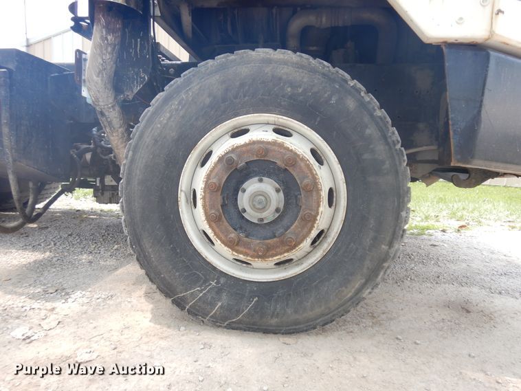 image for item KU9419 2007 Kalmar 50  yard truck