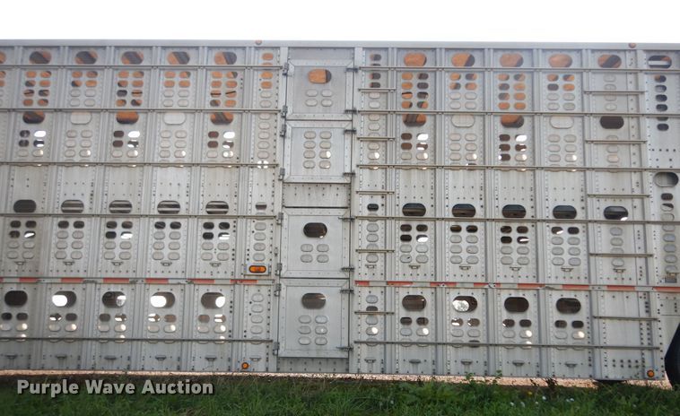 image for item KU9438 2005 Wilson PSDCL-402H  livestock trailer