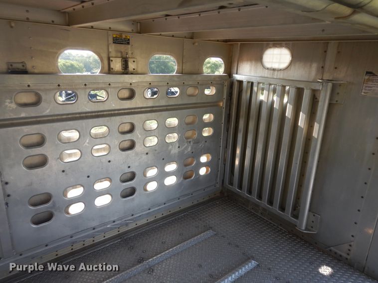 image for item KU9438 2005 Wilson PSDCL-402H  livestock trailer