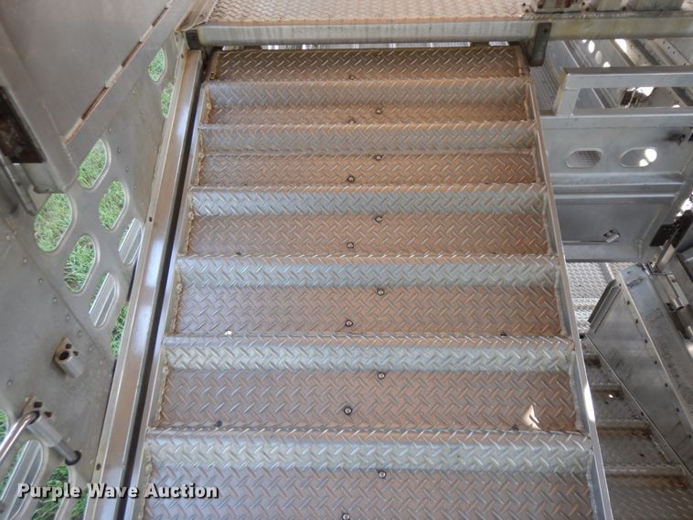 image for item KU9438 2005 Wilson PSDCL-402H  livestock trailer