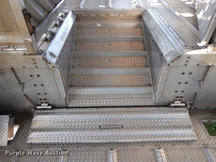 image for item KU9438 2005 Wilson PSDCL-402H  livestock trailer