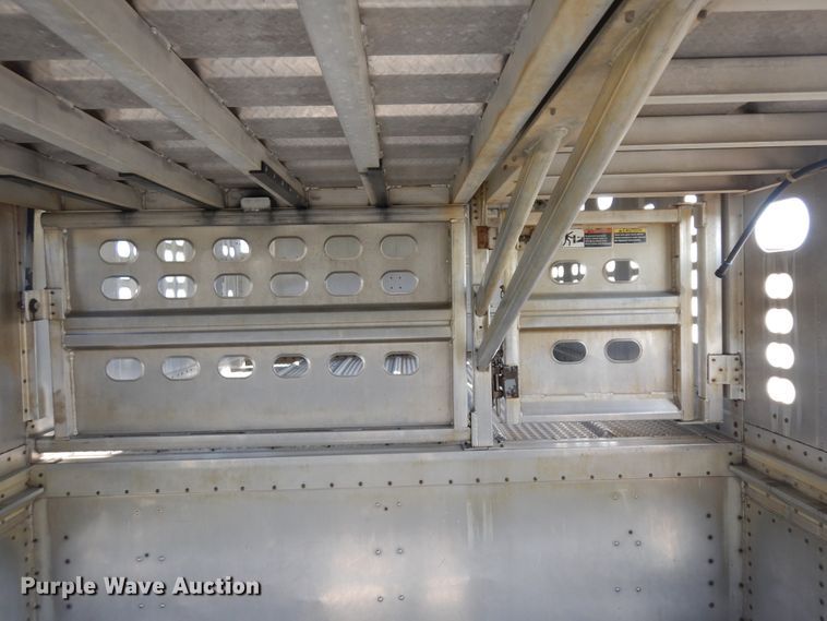 image for item KU9438 2005 Wilson PSDCL-402H  livestock trailer