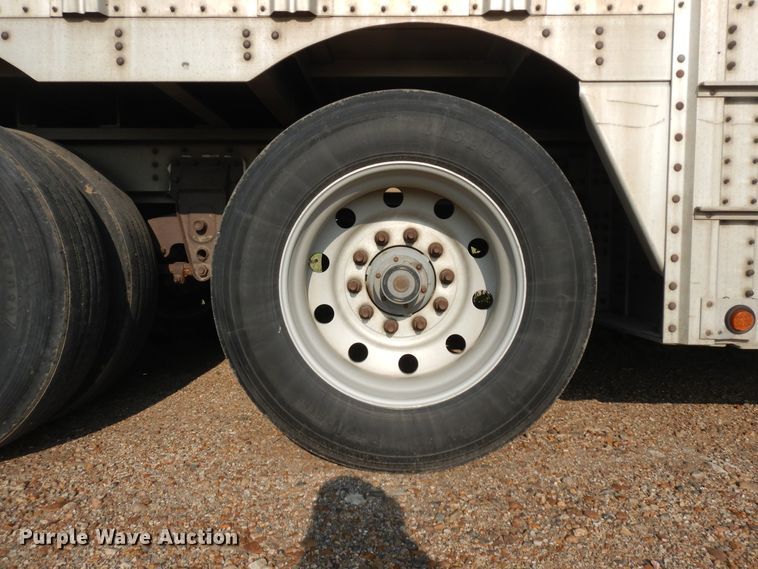 image for item KU9438 2005 Wilson PSDCL-402H  livestock trailer