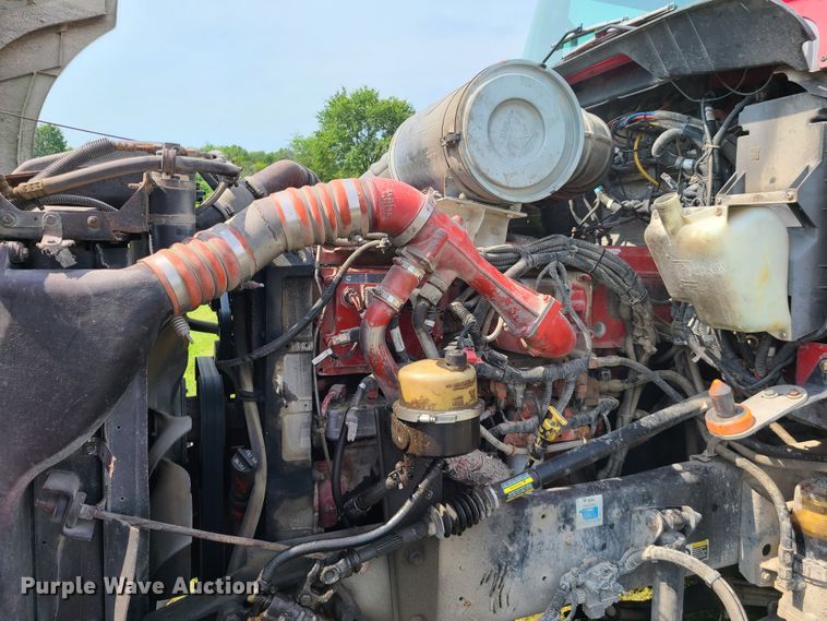 image for item L1296 2007 Kenworth T600  semi truck