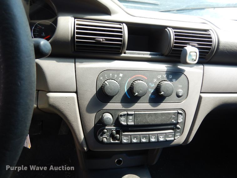 image for item DC2039 2004 Chrysler Sebring LX