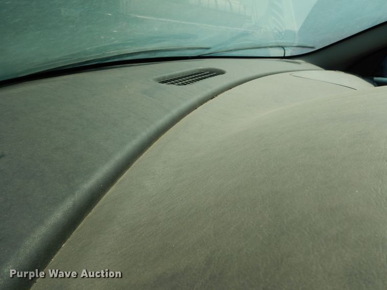 image for item DC2039 2004 Chrysler Sebring LX