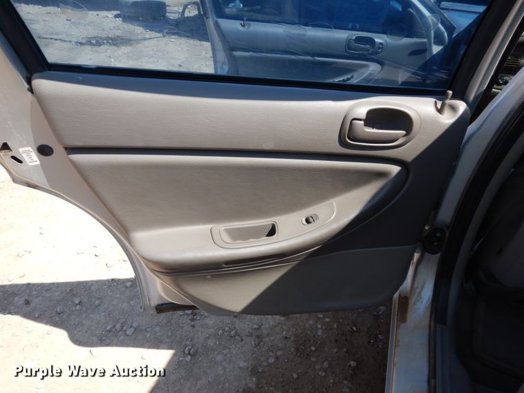 image for item DC2039 2004 Chrysler Sebring LX